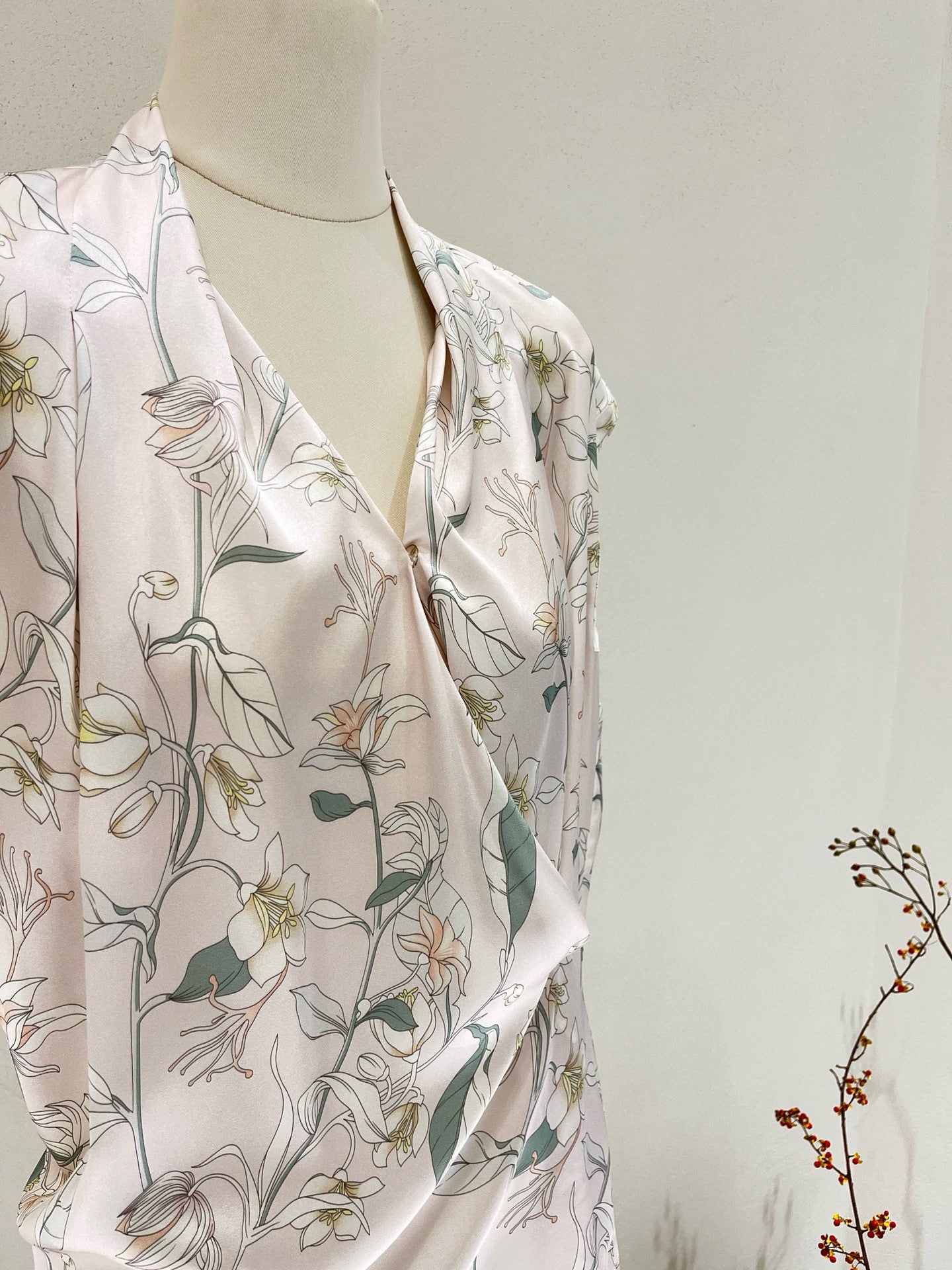 V-Neck Silk Printed Sleeveless Shirt