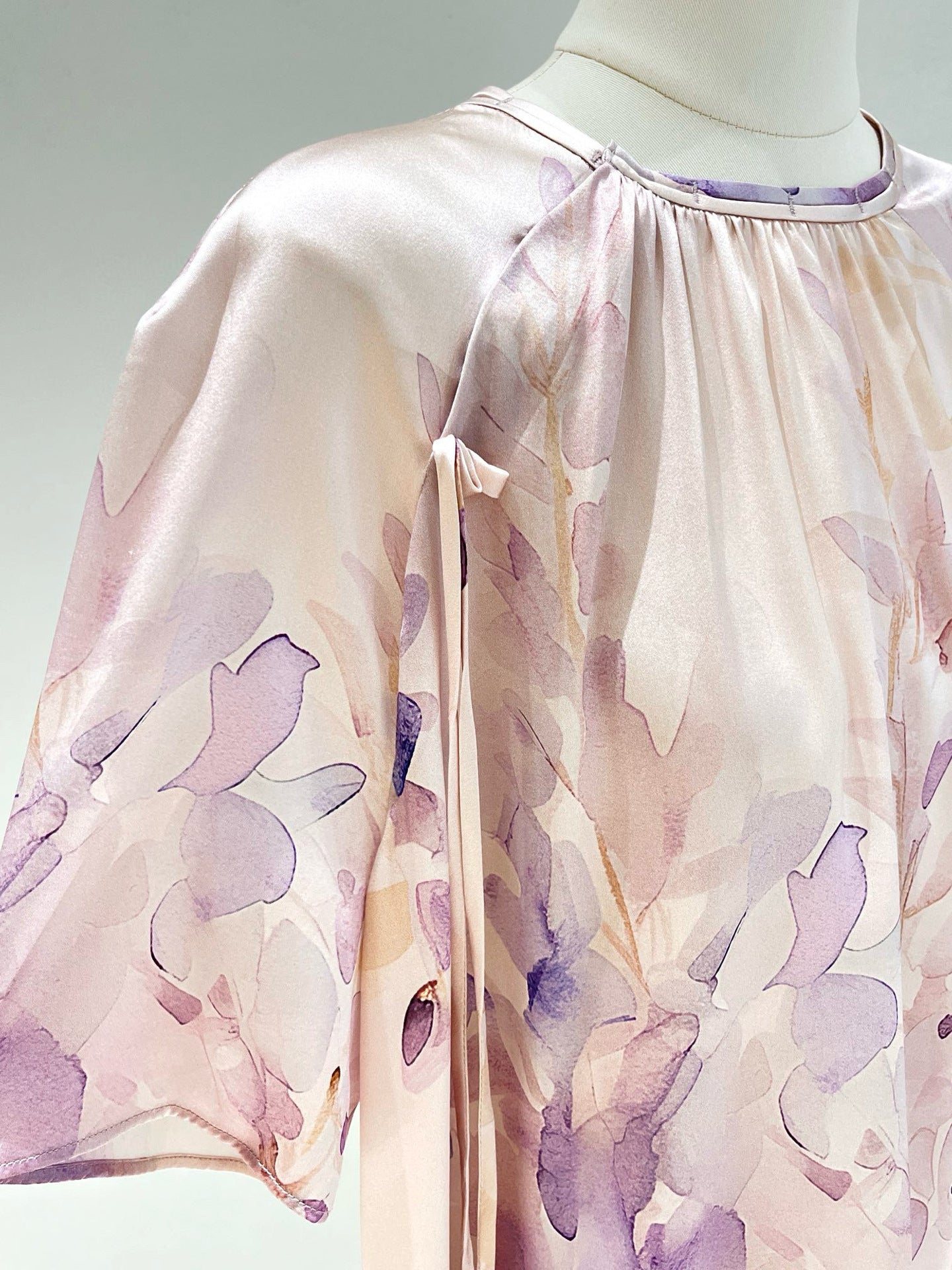 Loose-Fitting Breathable Satin Silk T-Shirt